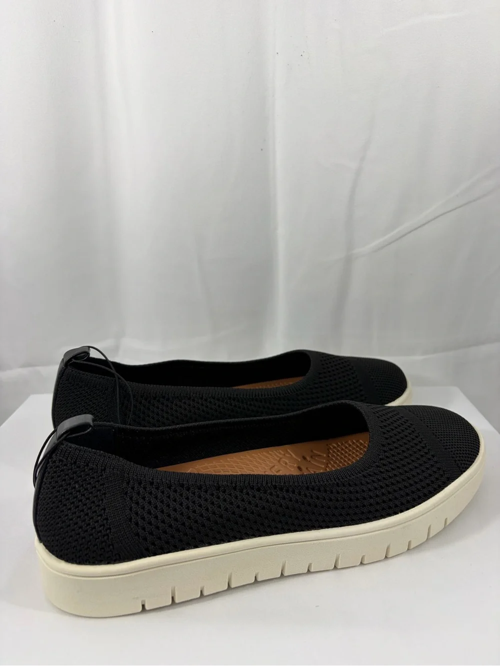 NWT FOM White Mountain Women’s Size 8 Black Knit Slip-On Platform Sneakers